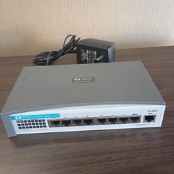HP J4090-8011 / 10 Base-T Ethernet Hub 8 Port