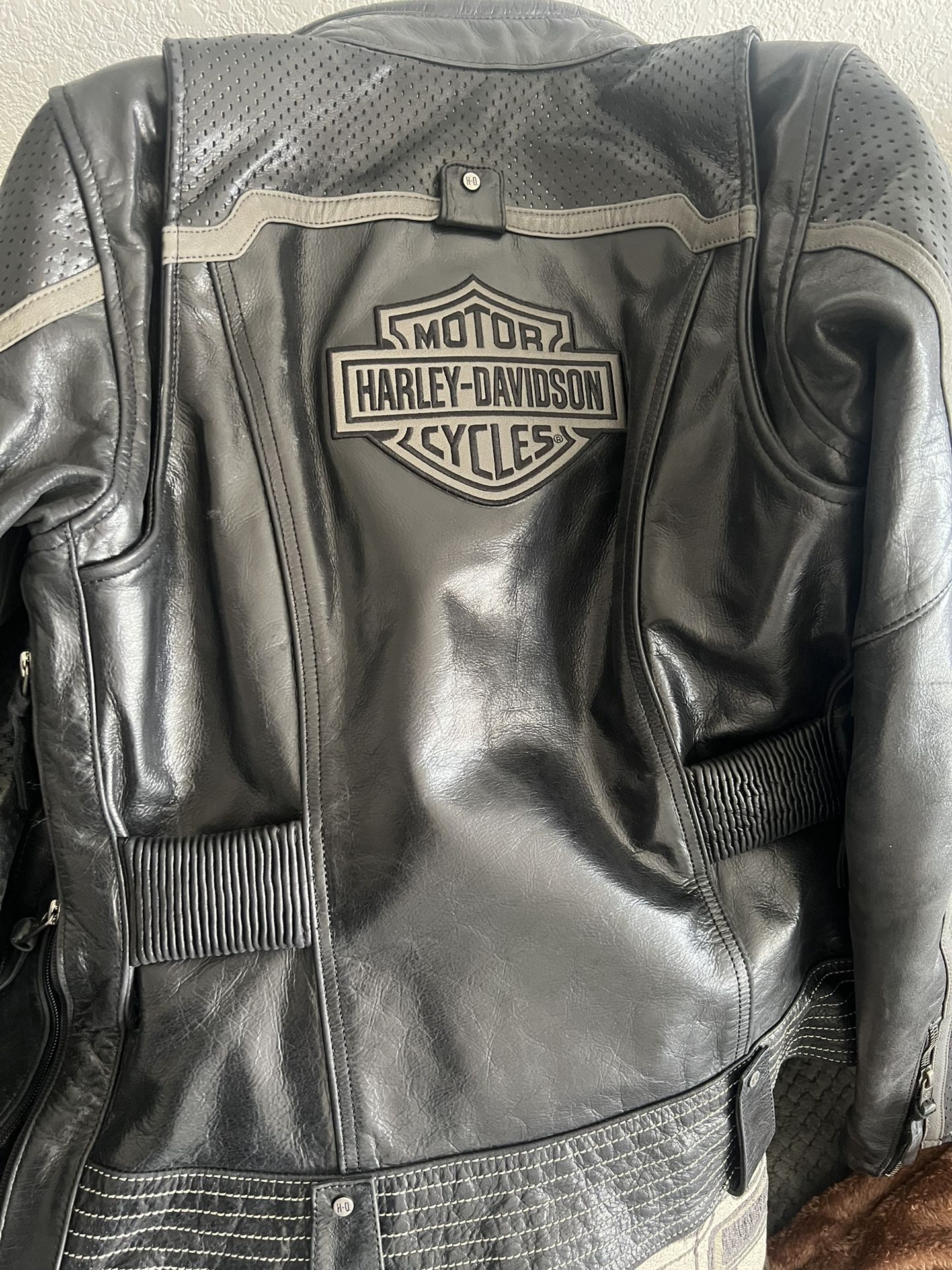 Harley Davidson Women’s Leather Jacket 