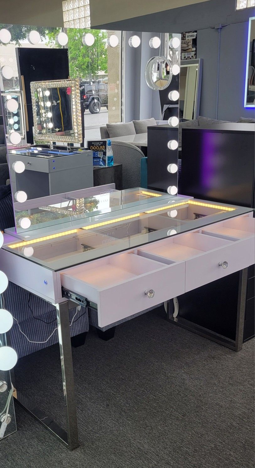 ✅️✅️Vanity Desk Pro - 3 Storage Drawers✅️ + Mirror with RGB and Bluetooth Speaker✅️✅️✅️