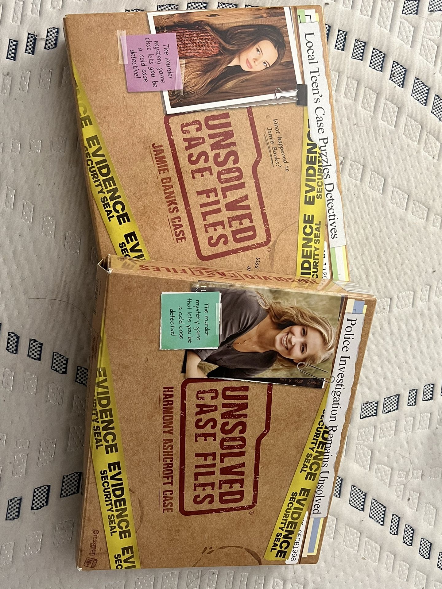 2 piece unsolved case files game