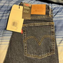 Womens Levi’s 