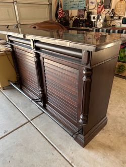 Signature design by Ashley Dark Brown By Key Town Bar Base W/Top