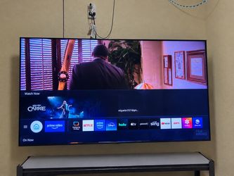Samsung Smart TV Large Flat Screen