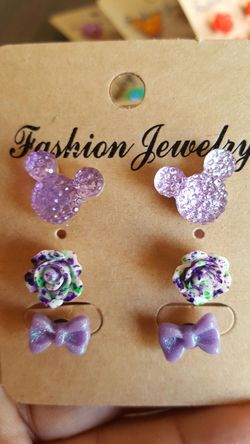 Earings