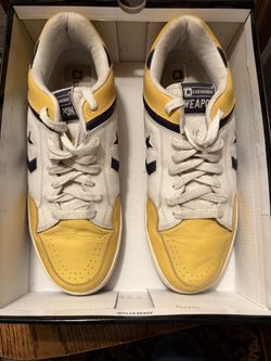 Converse Magic  Low Top Basketball Shoes Size 11.5