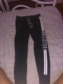 hollister small joggers