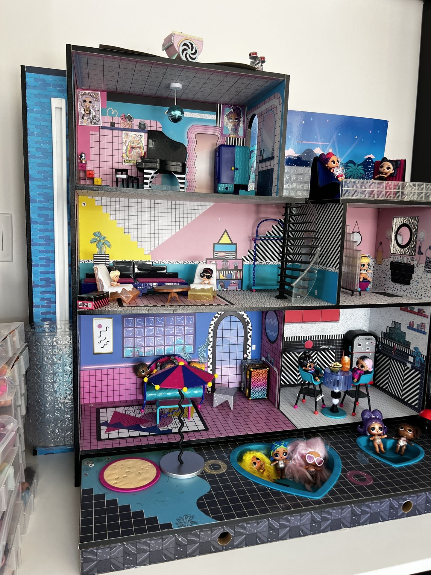 LOL Dolls With Mansion and Accessories