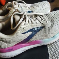 Brooks Ghost 16 Shoes Womens Size 9 Wide D Gray White Pink Running