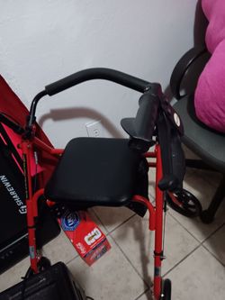 Rolling walker