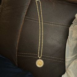 10k Gold Rope Chain Weight 18.1   29inch        Sentenario Medallion 10k Weight 14.64