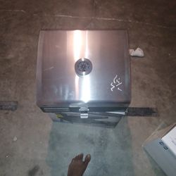 Deluxe BBQ Grill Box