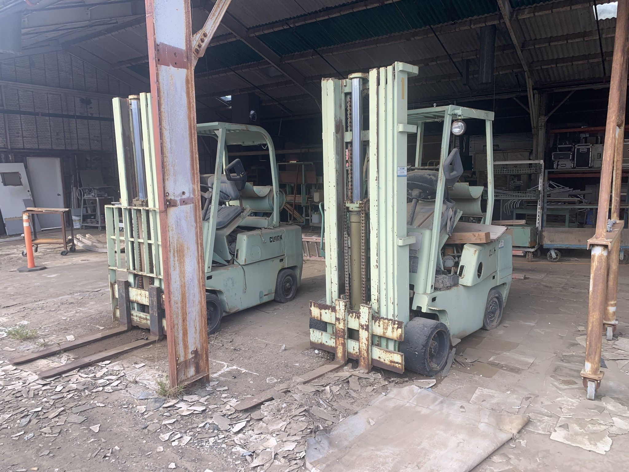 FORKLIFTS, CUSHMAN, UTILITY VEHICLES 