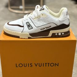 LOUIS VUITTON WHITE AND COFFEE 