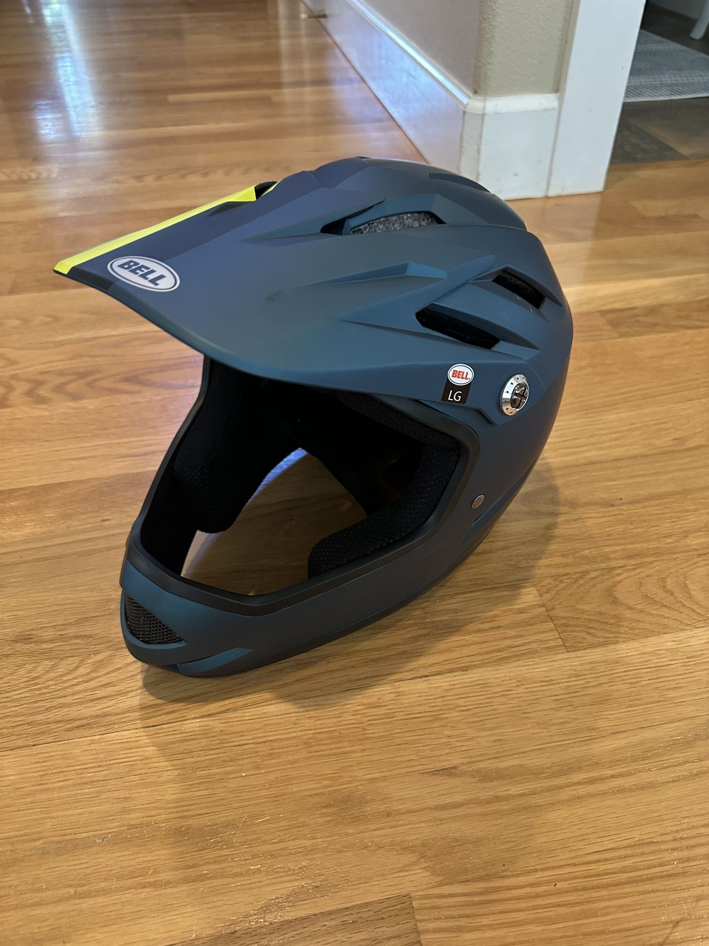 Bell Full Face Mountain Biking Helmet
