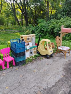 Curbside items leave any donation