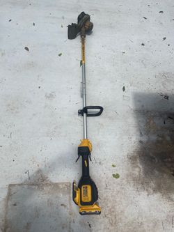 Weed eater (Güira ) no batería no cargador