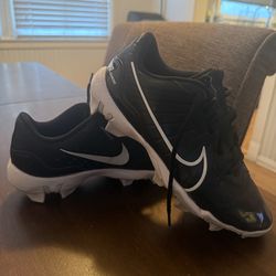 Nike Baseball Cleats size 6Y