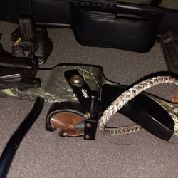 PSE Bruin Bow with case