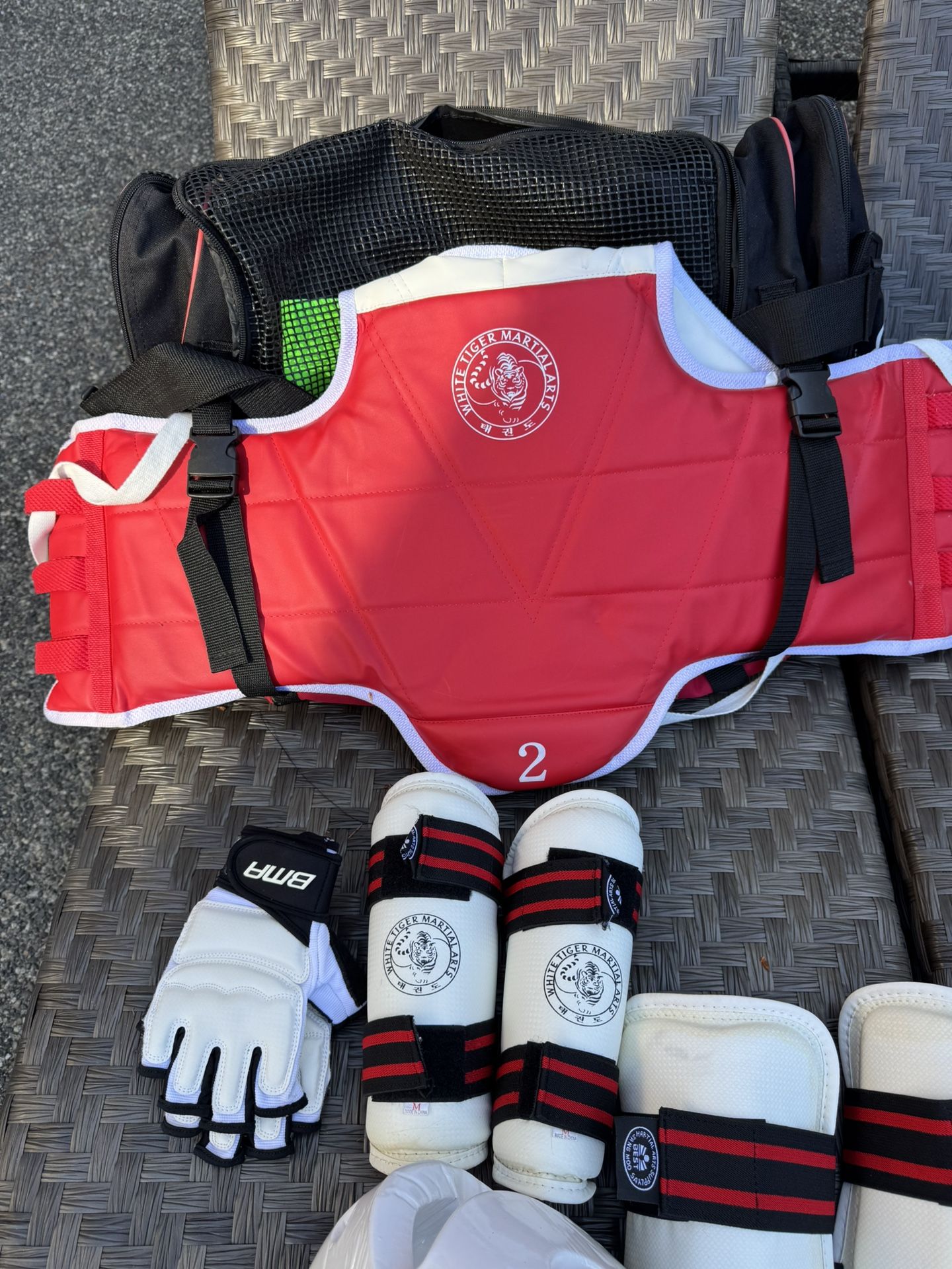 Complete Martial Arts Gear With Bag