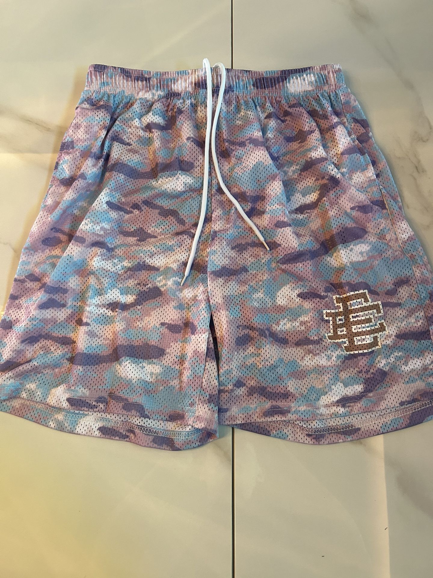 EE SHORTS SIZE SMALL