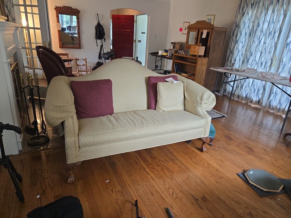 Ethan Allen Chippendale Style Loveseat