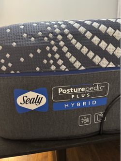 Posturepedic Plus Hybrid High Point 14” Plush Queen Mattress