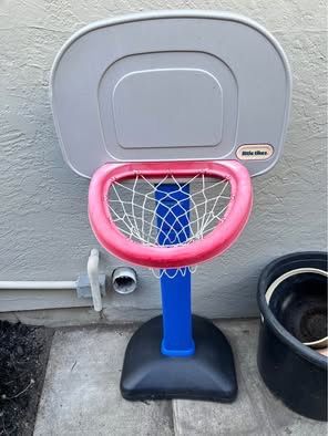 Little Tikes Basketball Hoop