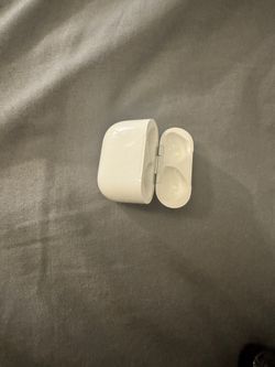 Airpods 4 w/ noise cancellation - used