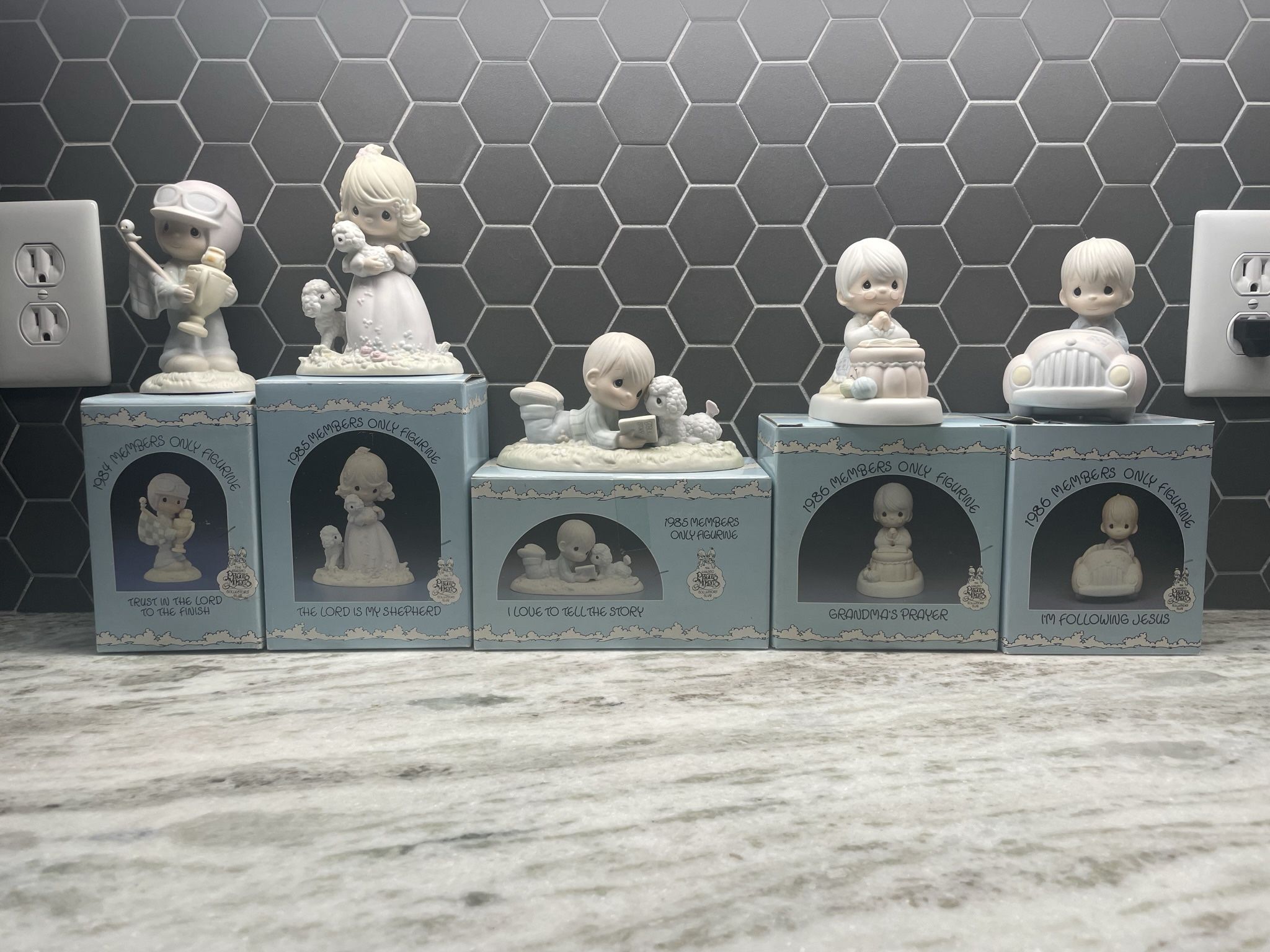 Precious Moments Figurines (90)