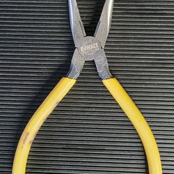 Dewalt Long Nose Plier