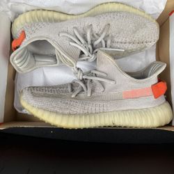 Adidas Yeezy Boost 350 V2 ‘Tail Light’