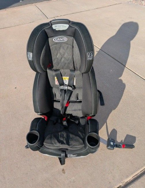 Graco Adjustable Baby or Child Car Seat