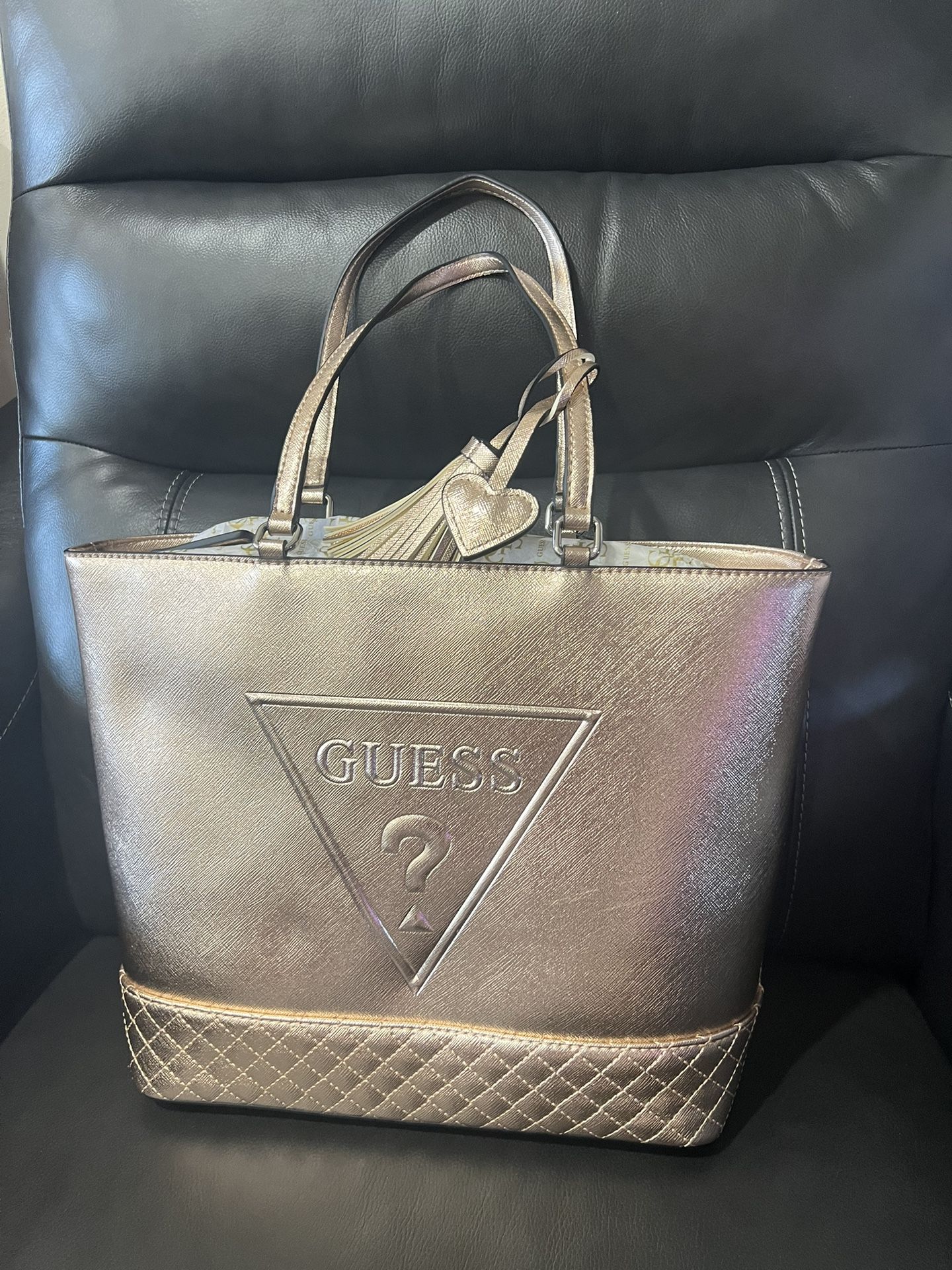 GUESS handbag purse