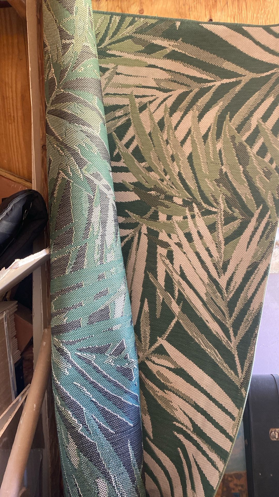 Green And White Bamboo Theme 7 X 9