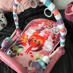 Tummy time floor mat