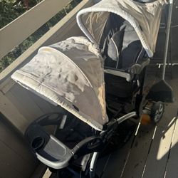 DOUBLE STROLLER