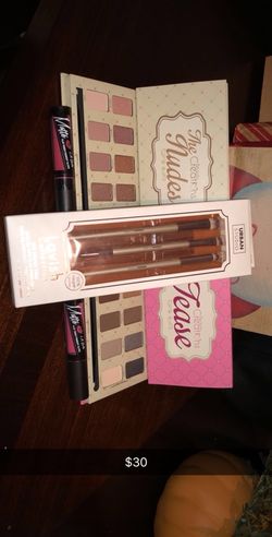 Makeup Christmas bundles