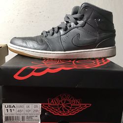 Nike Air Jordan 1 MID