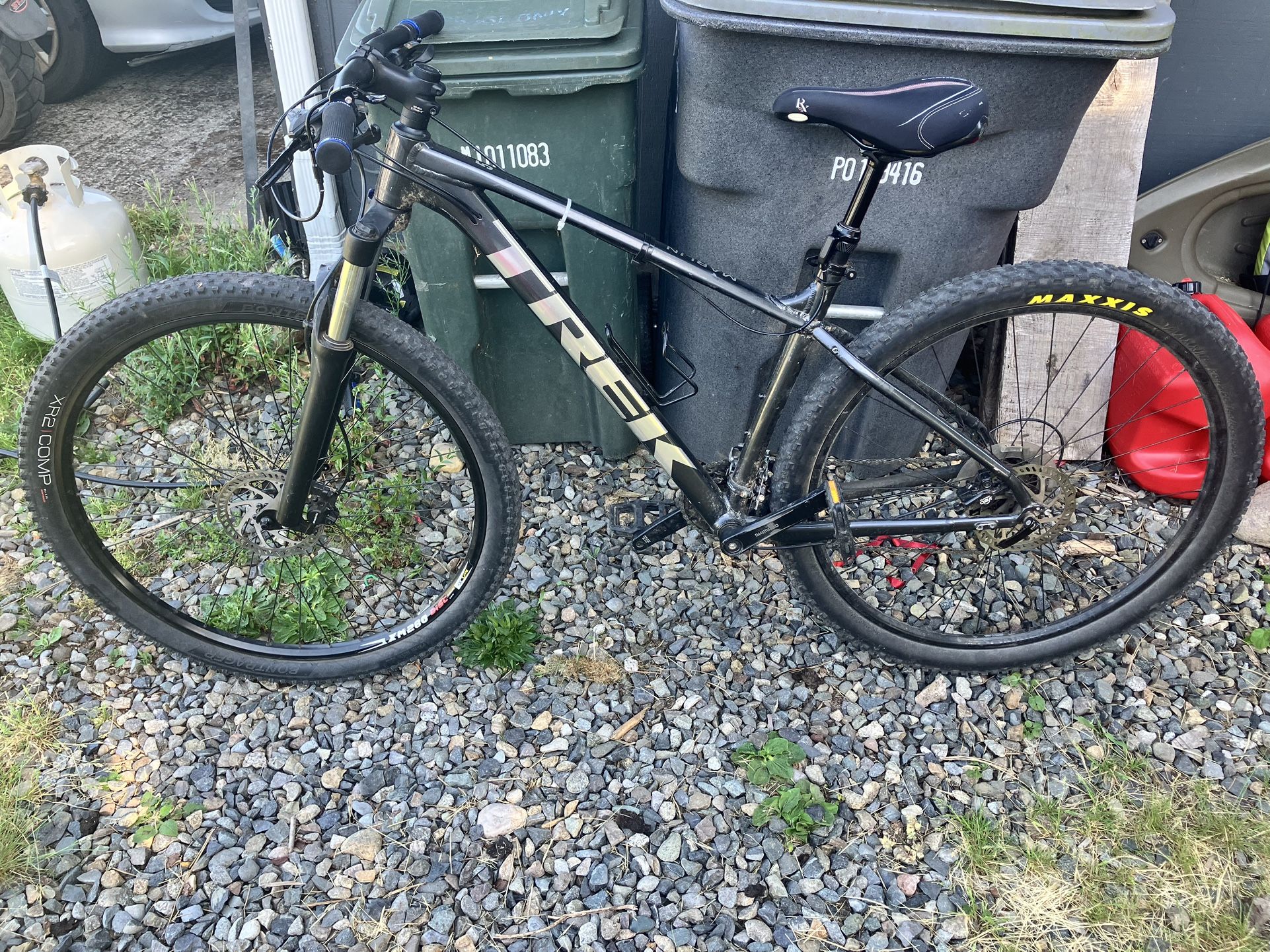 Trek Marlin 5 M Frame 29” Wheel