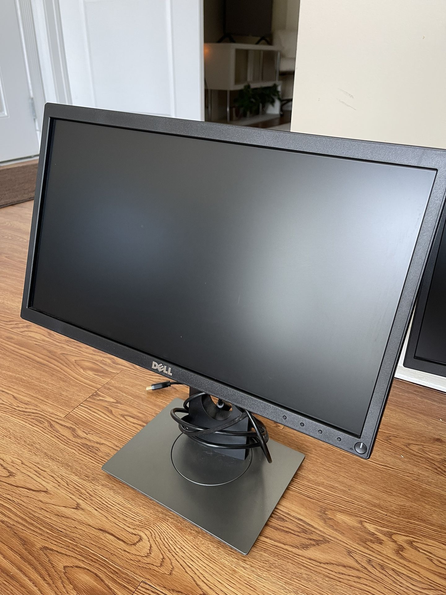 Dell P2017H 20" IPS LED Monitor - Set Of 2 for Sale in Columbus, OH ...