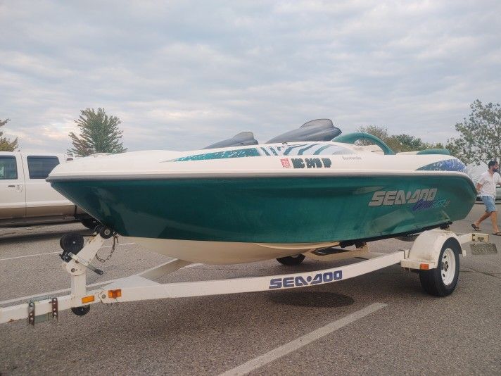 Fun Fast 1998 Seadoo Challenger 1800 Jet Boat