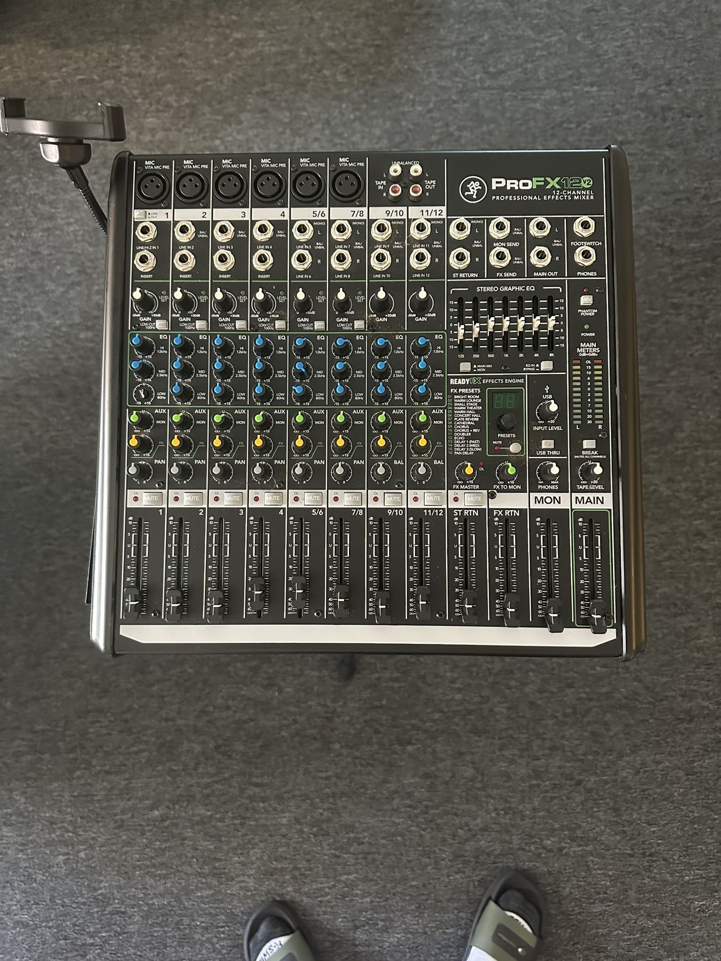 Mackie Pro Fx12 Mixer