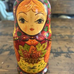 Vintage Russian set of 5 matpewka nesting wooden dolls. 