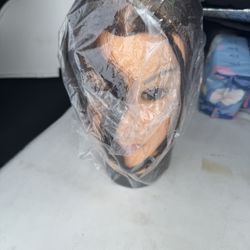 Mannequins Head And Table Stand