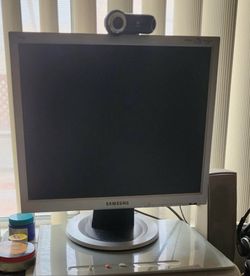 Computer bundle- monitor, keyboard, camera and printer