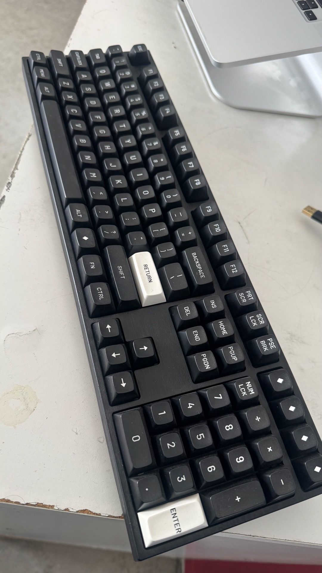 Mechanical Keyboard Varmilo VA108M Cherry MX Brown With Free Keycap Extra Set