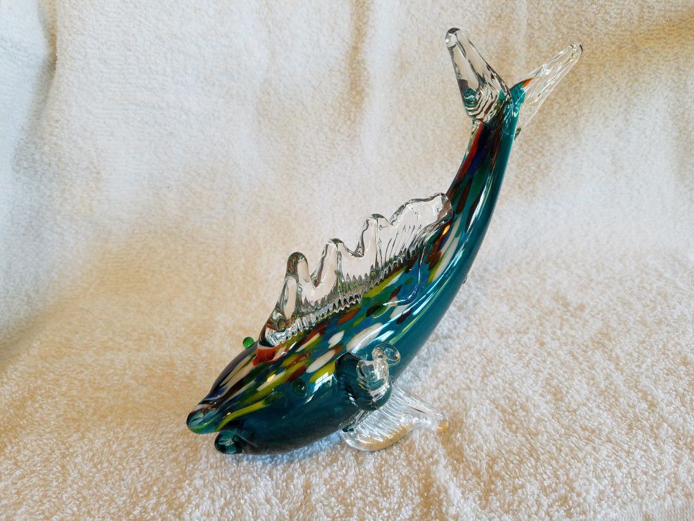 BLOWN GLASS FISH TURQUOISE with SPECKLE COLOR ON BACK