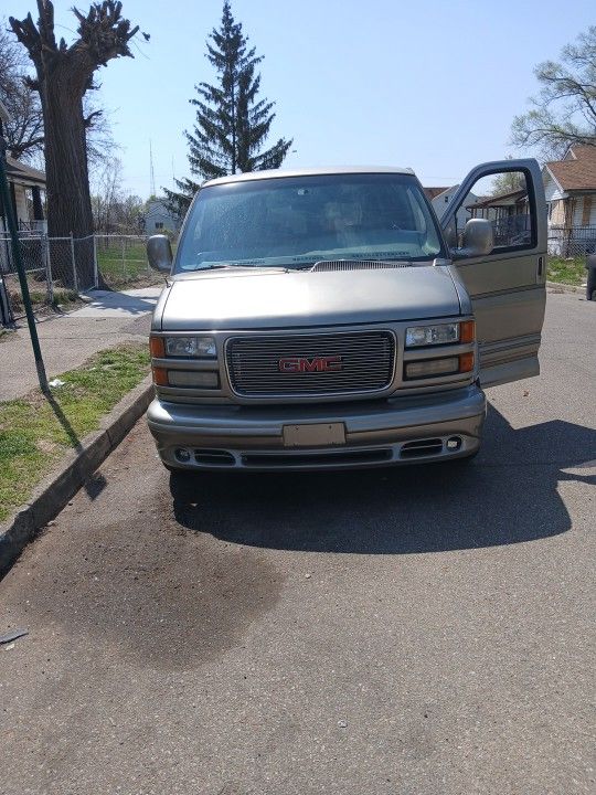 2000 GMC Savana