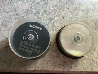 Sony CD-R 700 MB - 42 and Philips DVD-R disc 4.7 GB -21