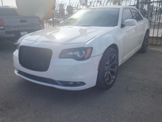 2019 Chrysler 300